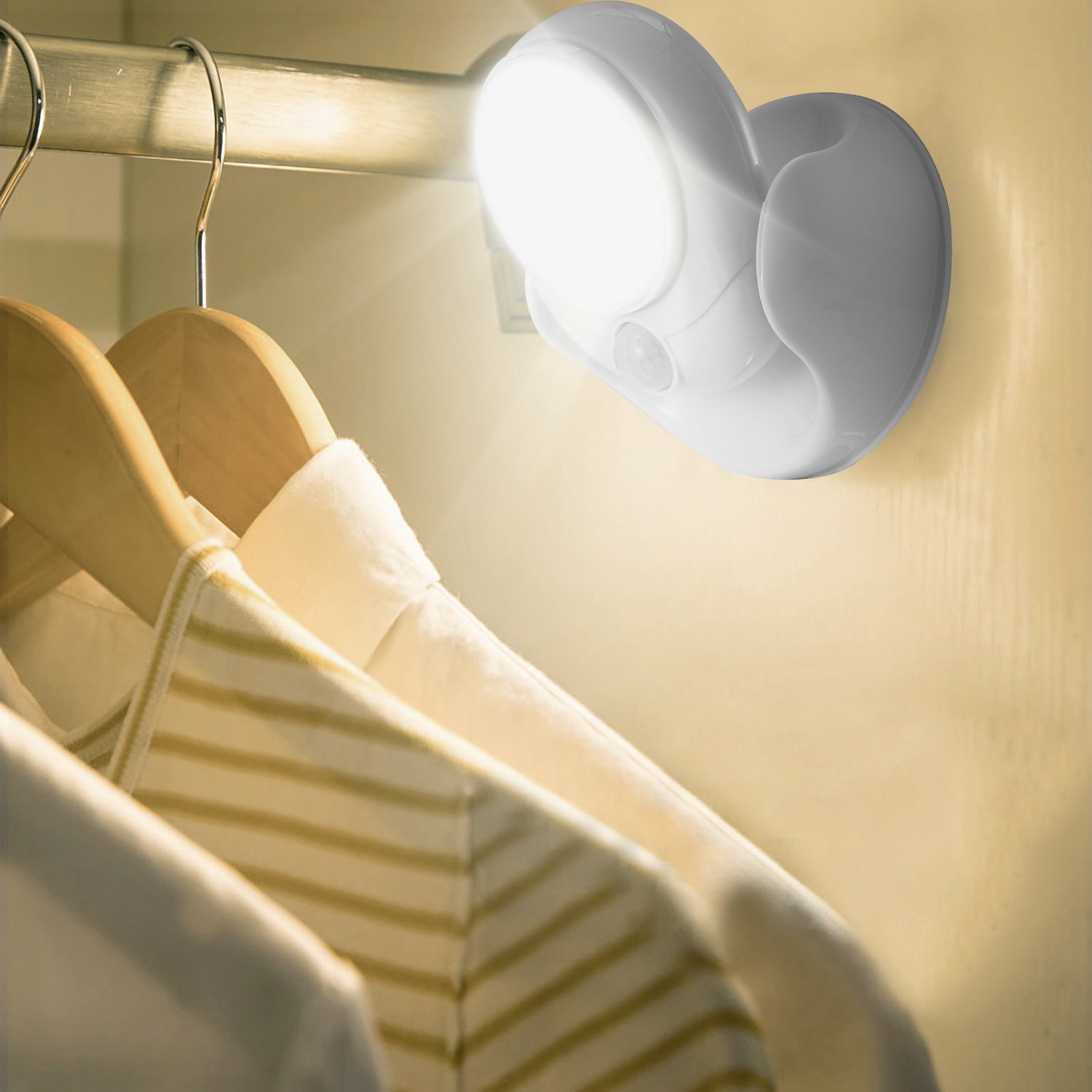 Wireless Motion Sensor LED Night Light – 360° Adjustable